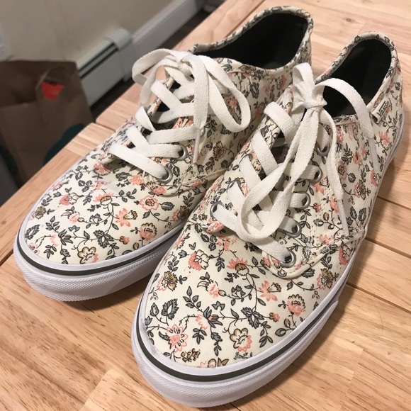 Vans Shoes - Never worn before VANS SIZE 8 1/2